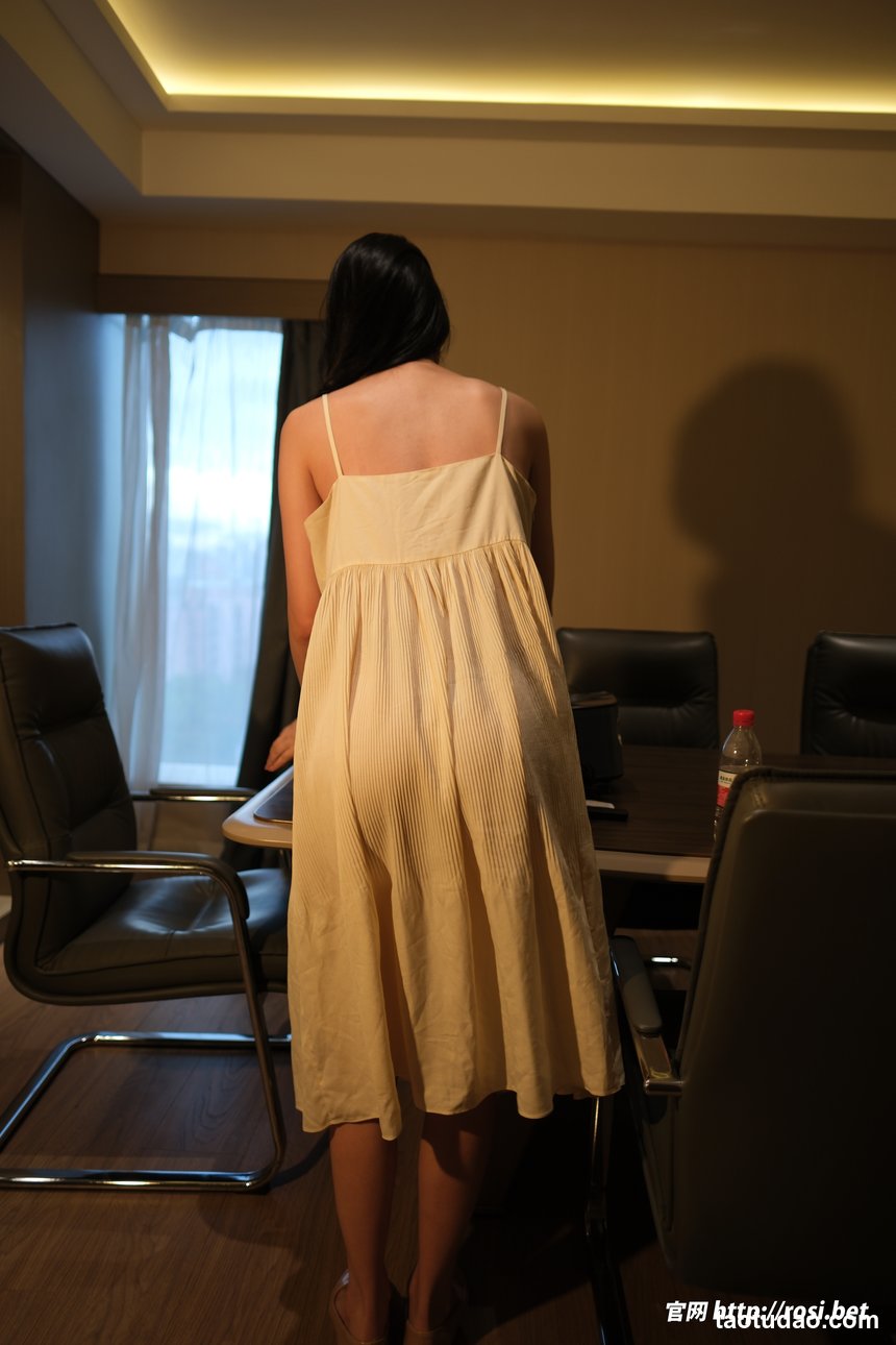 [ROSI写真]2026.06.22 NO.5313[126+1P／320MB]
