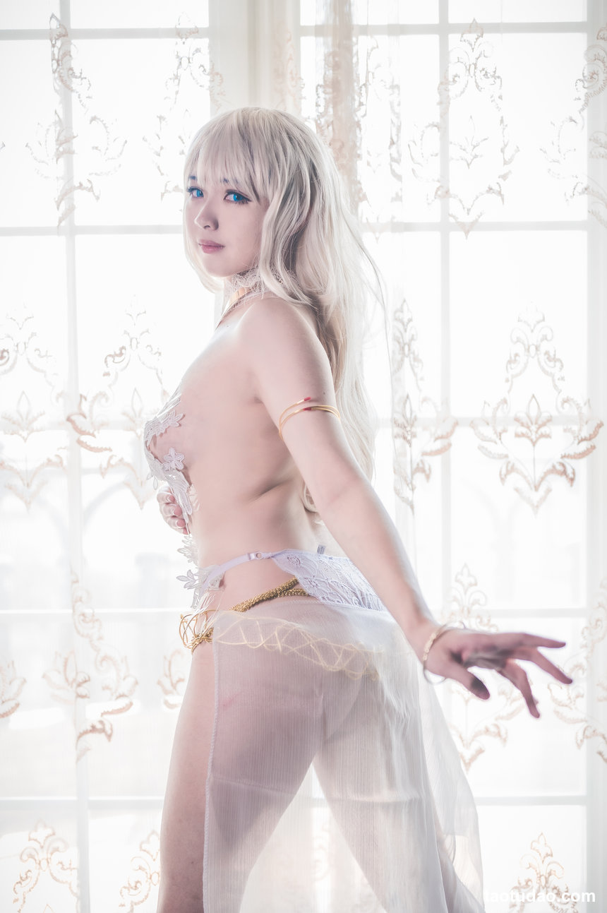 Hatori Sama – NO.022 Kasuga Tsubaki