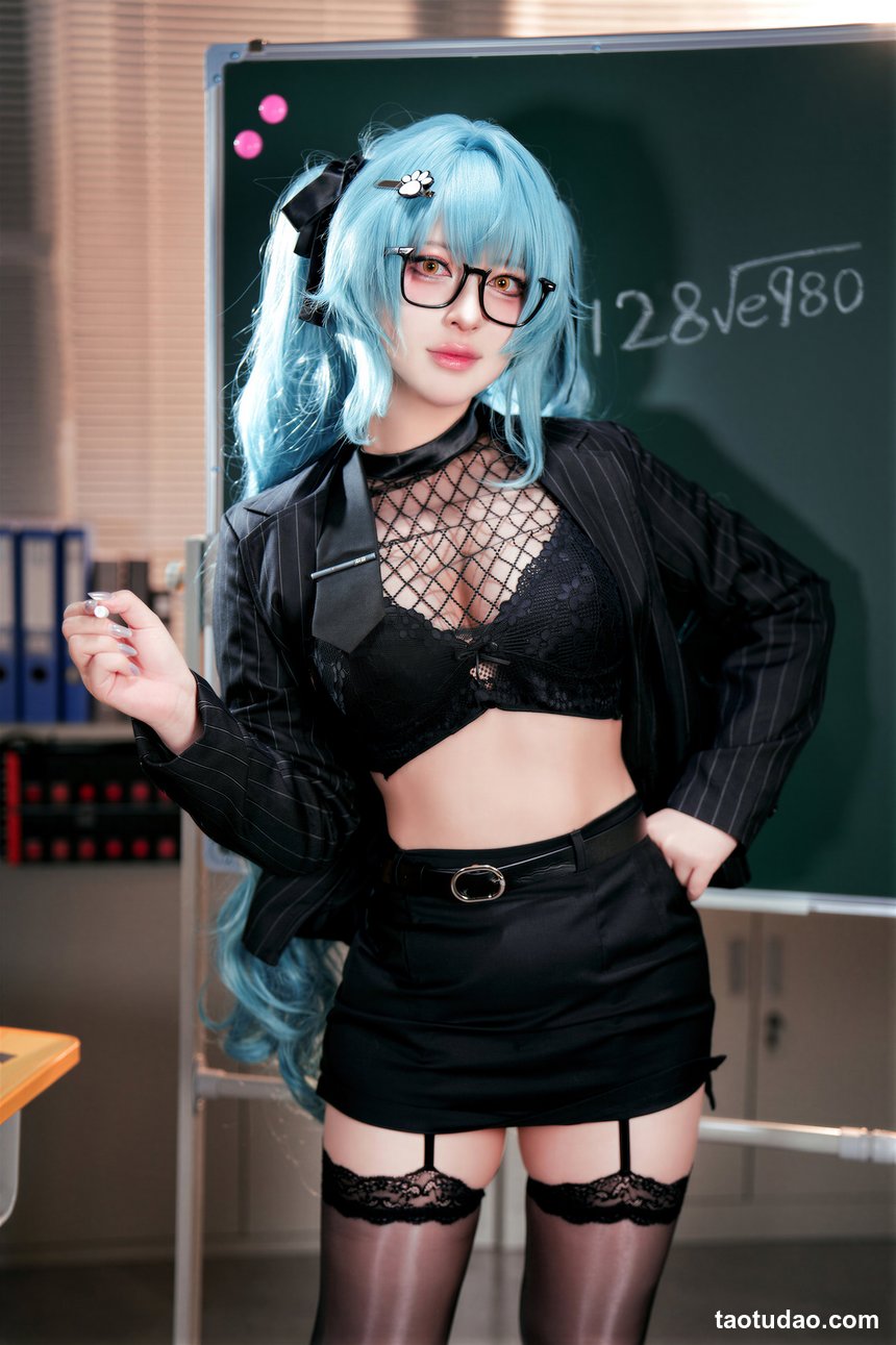 半半子 – NO.110 Nikke胜利女神 普丽瓦蒂