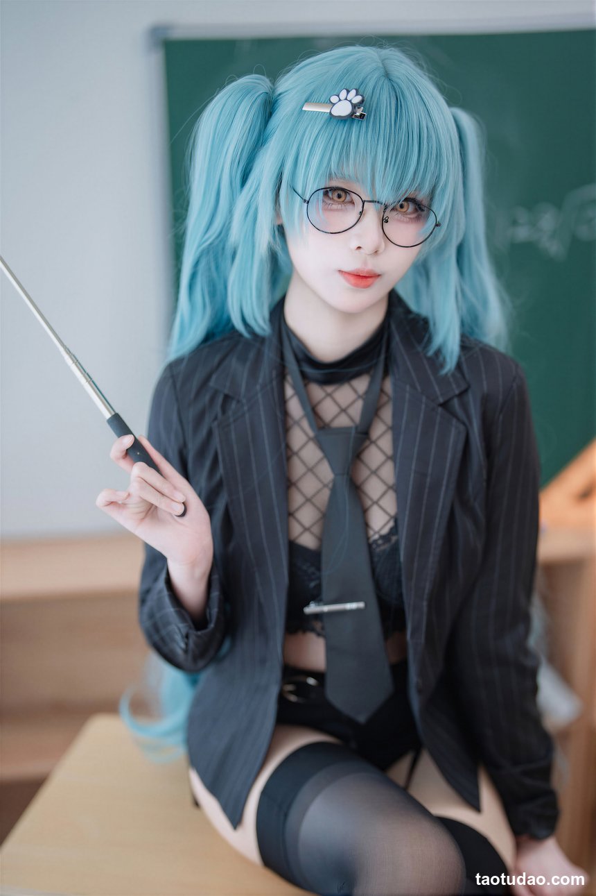 轩萧学姐 - Nikke胜利女神 普丽瓦蒂·严厉教诲