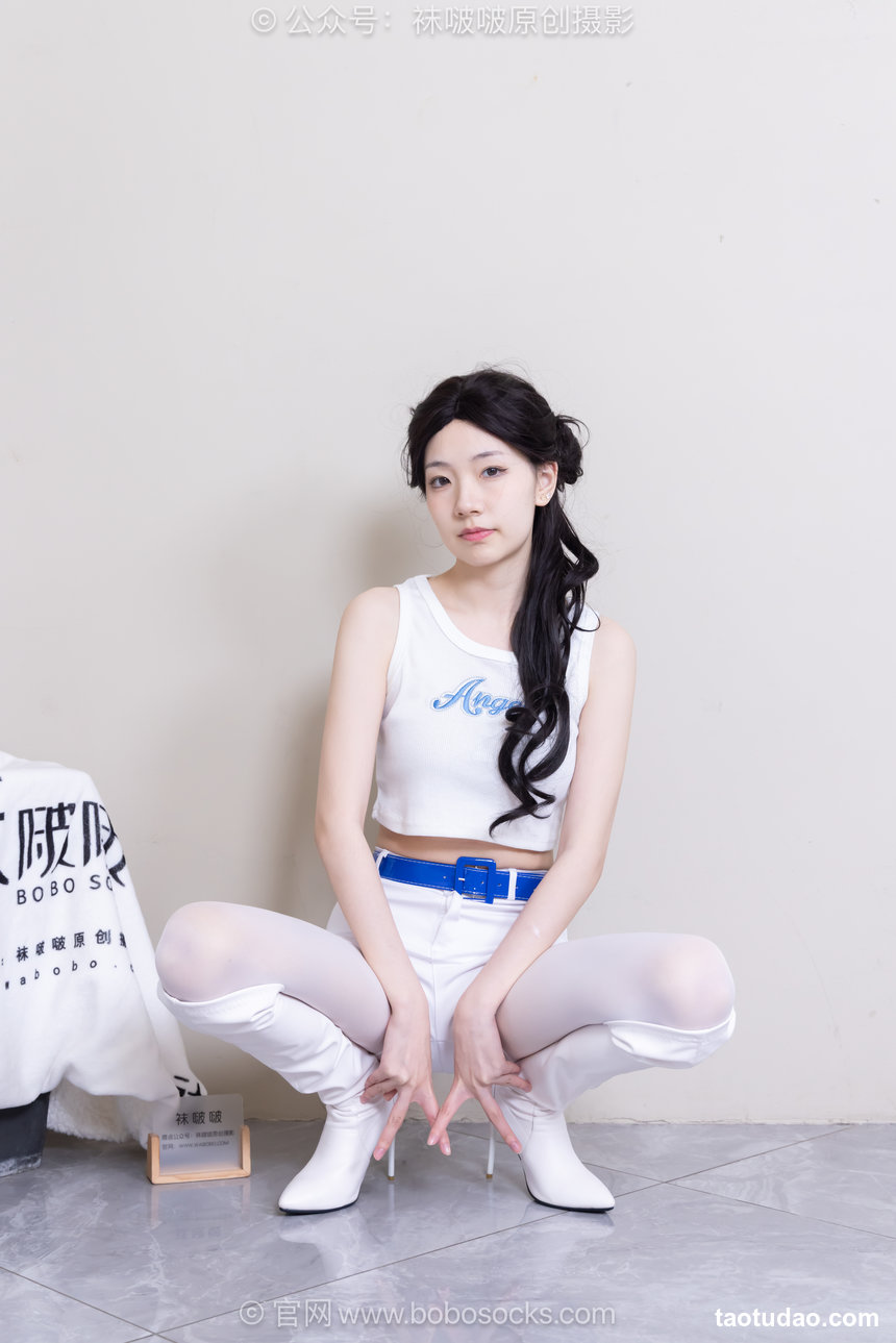 BoBoSocks袜啵啵 No.735 小甜豆-高跟长靴、厚白丝、油亮薄白丝