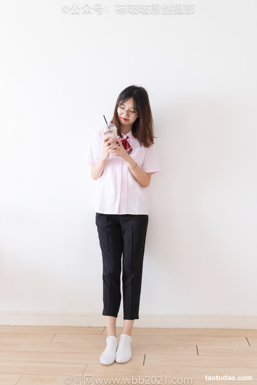BoBoSocks袜啵啵 积分限定作品043 小甜豆-校服、平底布鞋、白棉袜、裸足