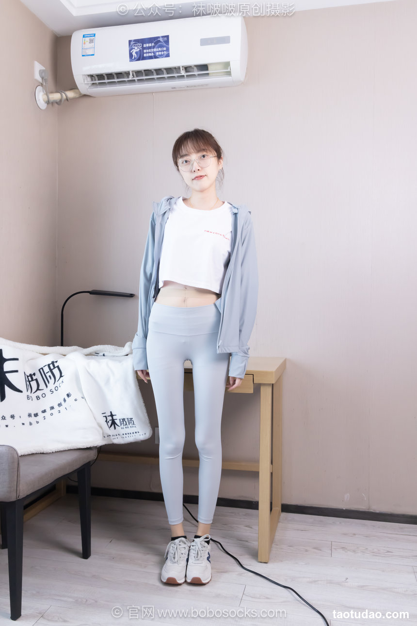 BoBoSocks袜啵啵 积分限定作品051 稚予-运动鞋、黑棉袜、薄肉丝