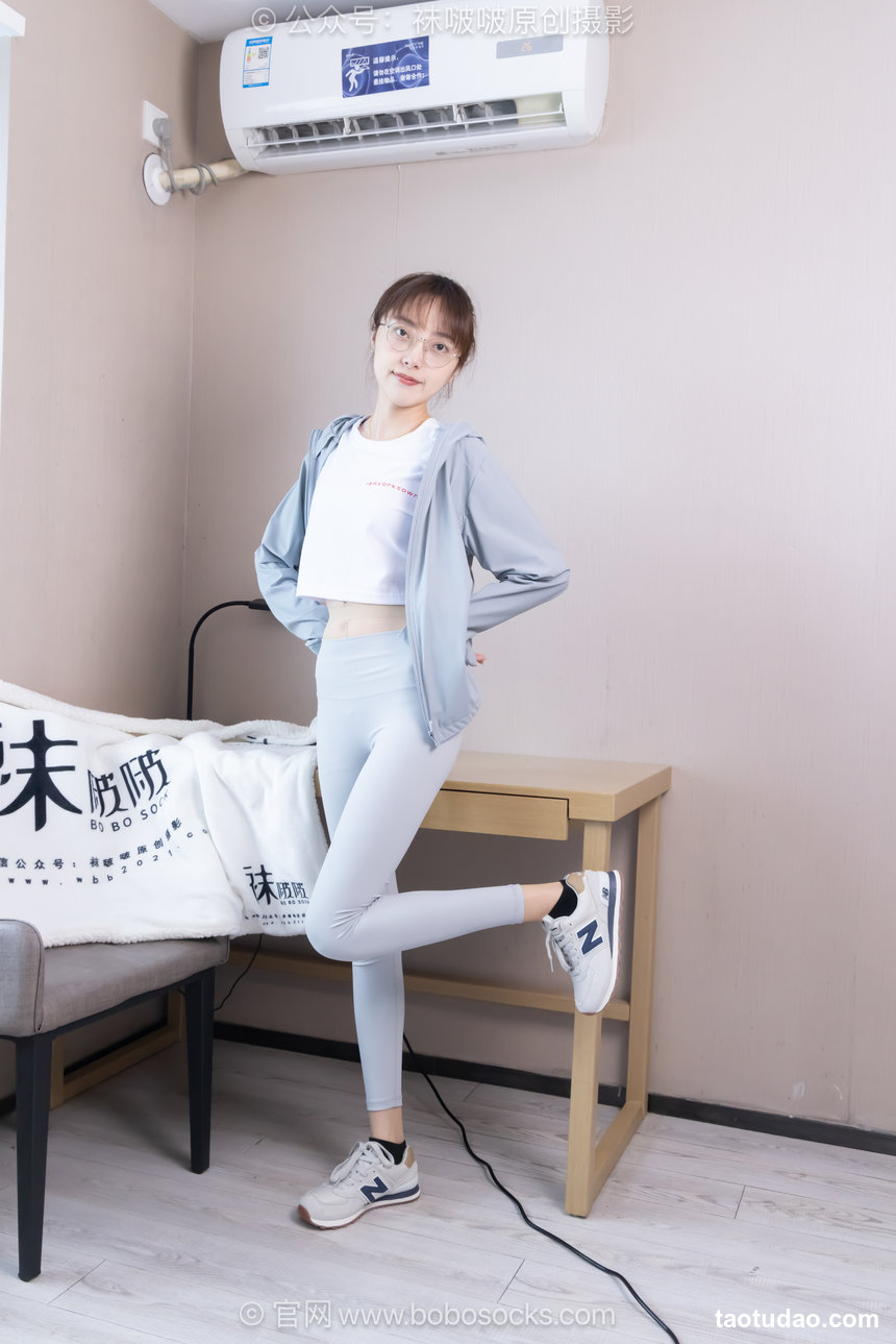 BoBoSocks袜啵啵 积分限定作品051 稚予-运动鞋、黑棉袜、薄肉丝