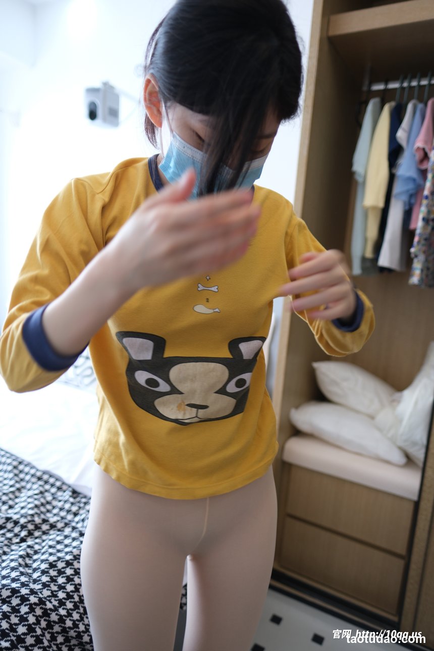 [ROSI口罩系列]2026.04.01 NO.3580[100+1P／244MB]