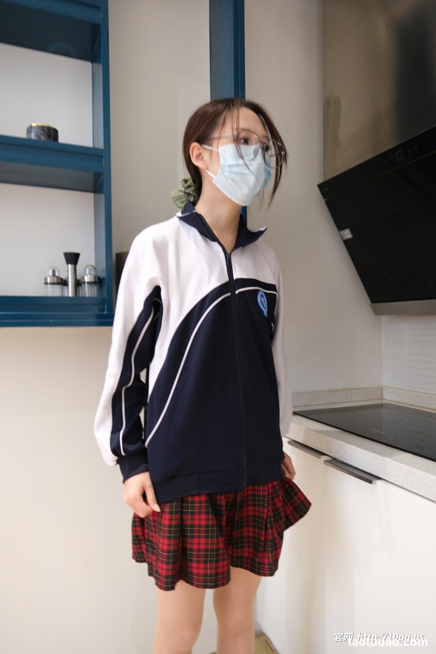 [ROSI口罩系列]2026.04.15 NO.3594[135+1P／363MB]