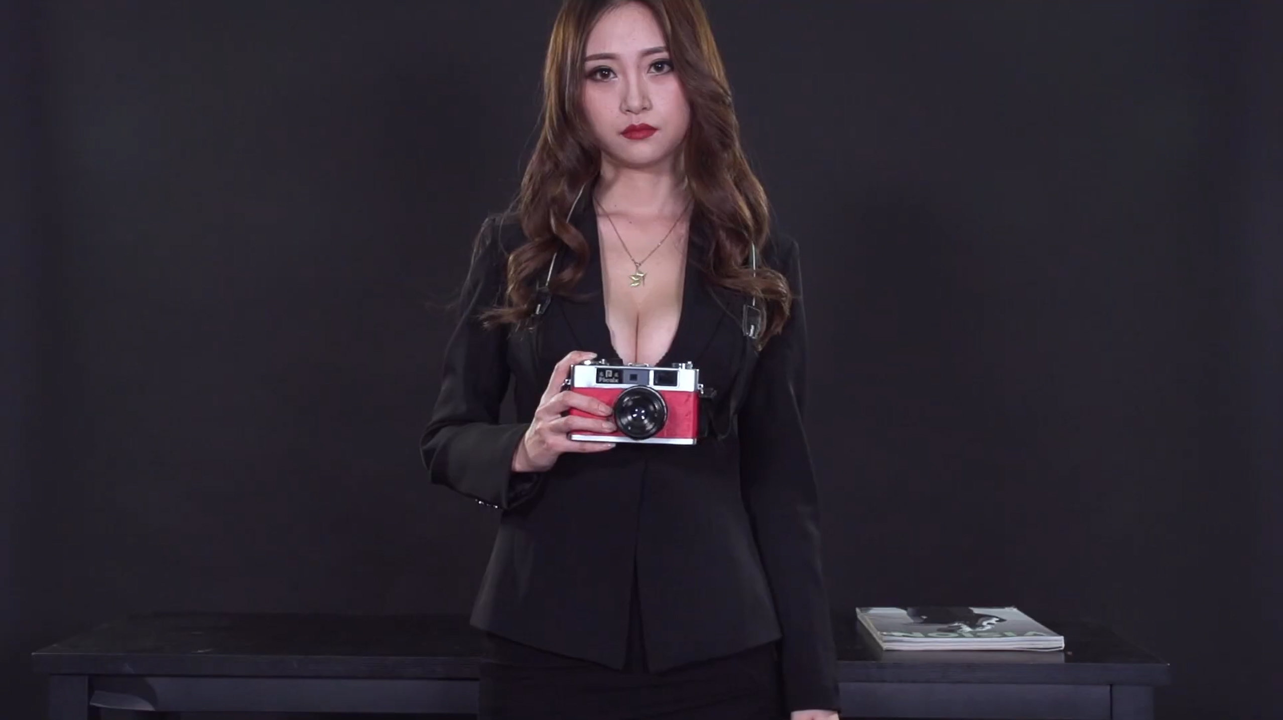 [ligui丽柜] HD视频  2026.01.26 漂亮又性感的闸腿女职唗[mp4-490M]