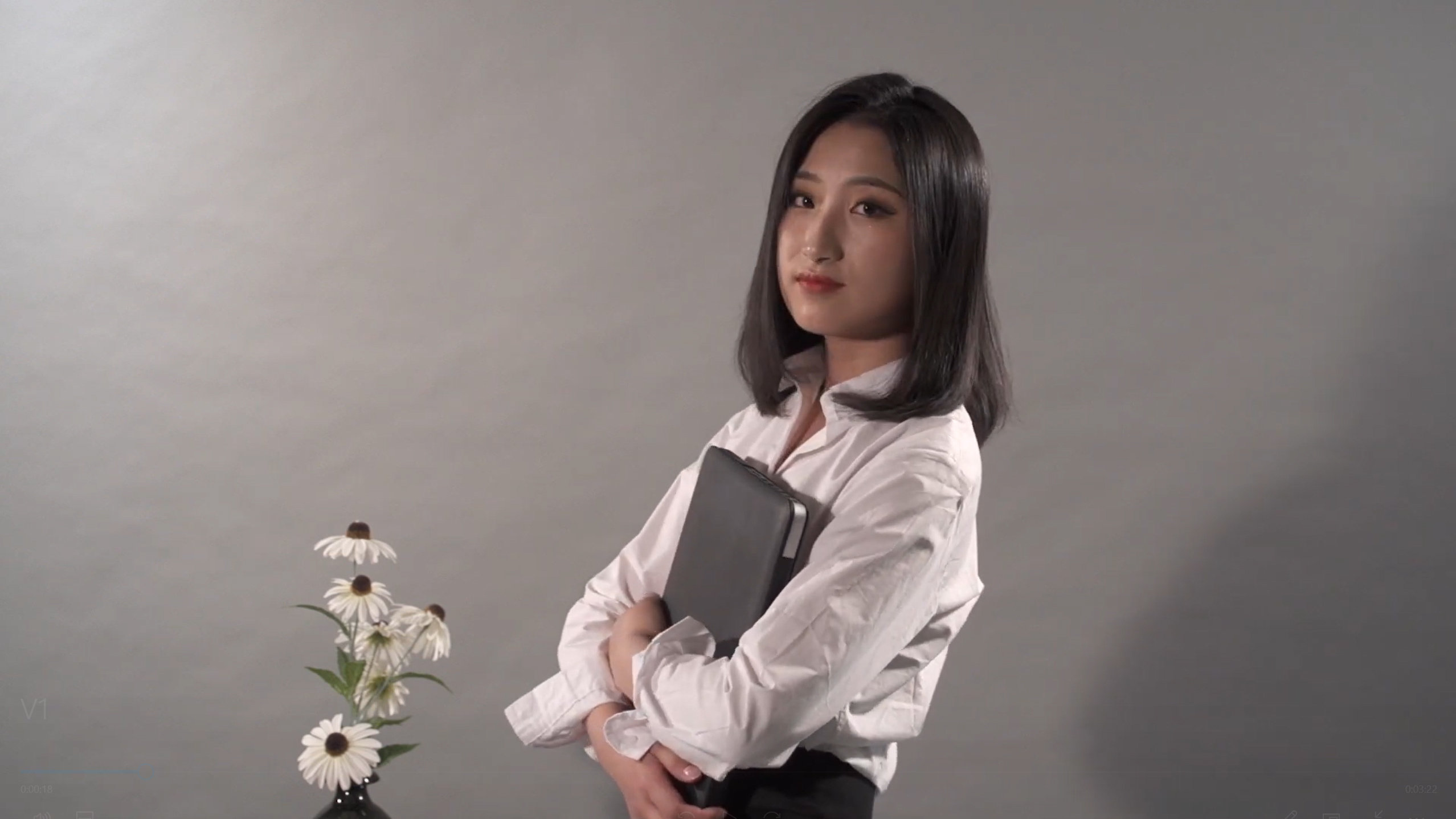 [ligui丽柜] HD视频 2024.12.30 丝袜职业装美腿短裙ol[mp4-376M]