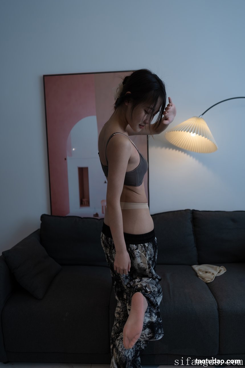 ISS尤好物 健身女神夏夏 内部私定M腿