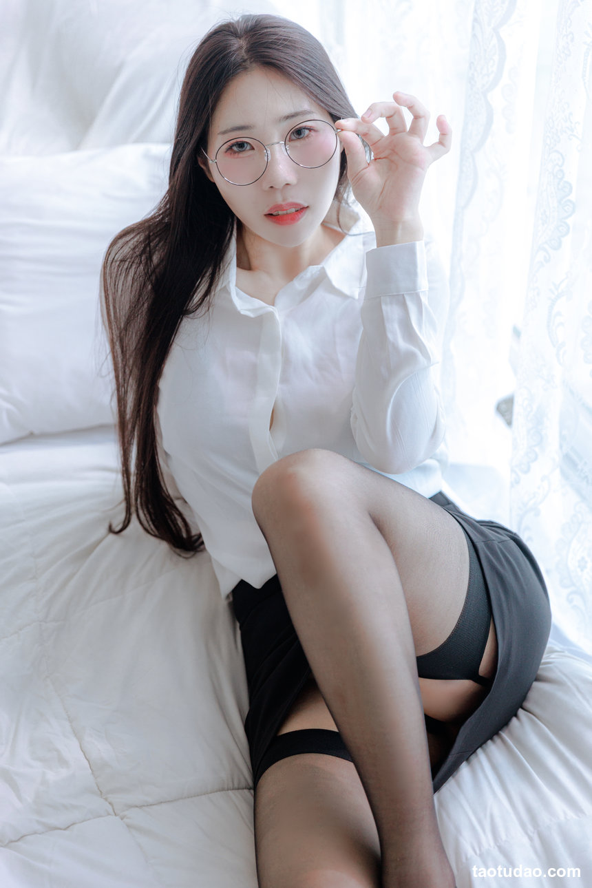 [Porrinn] EUN – Office Girl