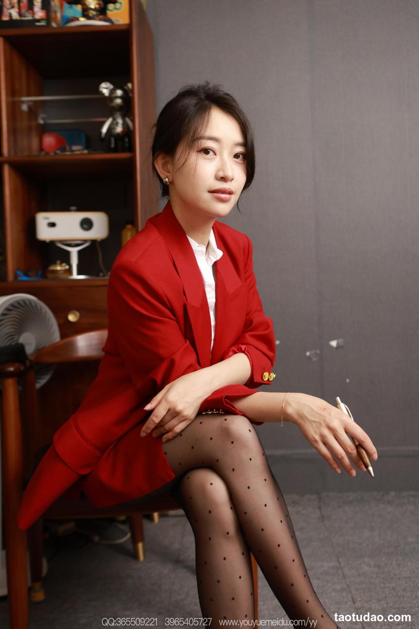 [IESS异思趣向] 2026.05.14 丝享家 2353 小婕《复古波点（上）》[89P-84MB]