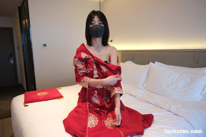 [ROSI口罩系列]2026.05.04 NO.3613[111+1P／252MB]