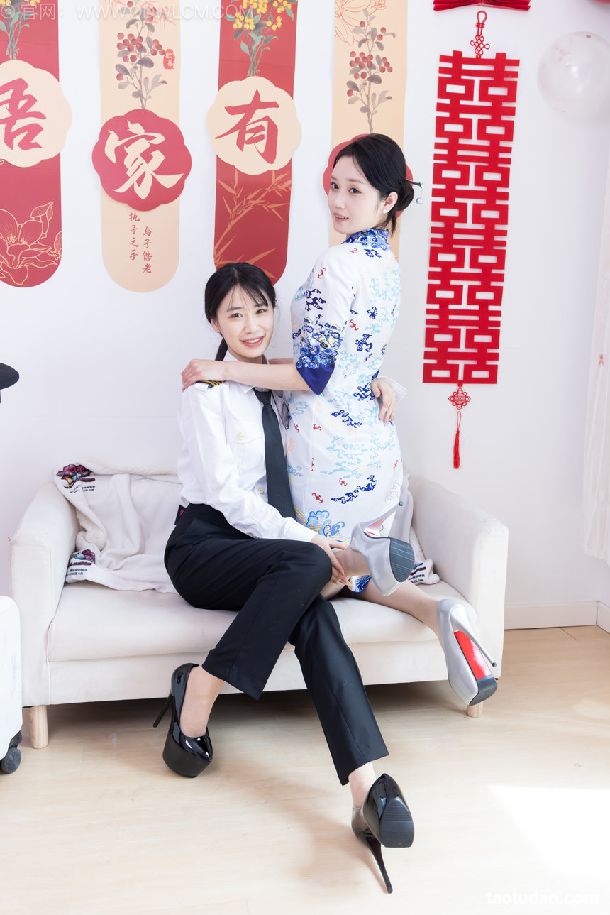 物恋传媒 No.2759 菜菜&橙子-高跟鞋、两双人字拖、薄肉丝、空姐制服 [226P1V-5.94GB]
