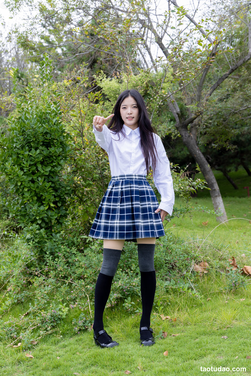 物恋传媒 No.2762 茯苓-皮鞋、厚肉丝、黑灰大腿棉袜、jk制服 [256P1V-7.59GB]