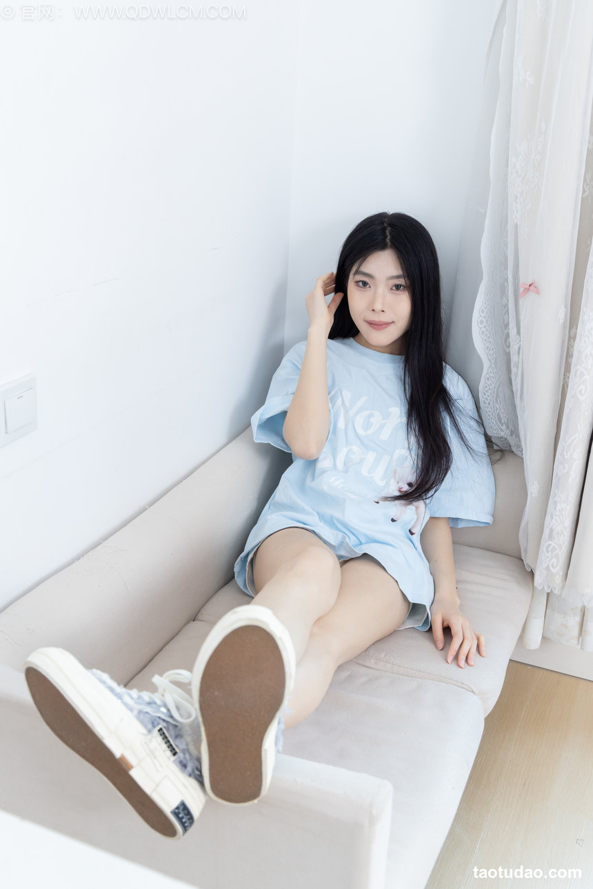 物恋传媒 No.2776 美式-帆布鞋、白棉袜、裸足 [158P1V-4.02GB]