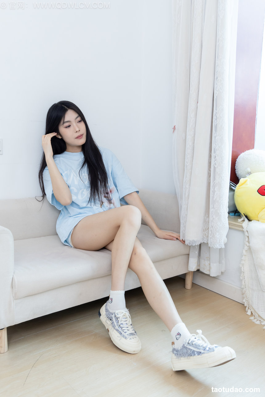物恋传媒 No.2776 美式-帆布鞋、白棉袜、裸足 [158P1V-4.02GB]