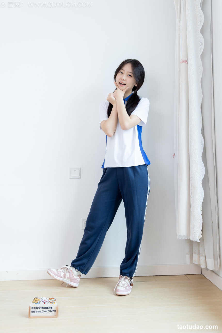 物恋传媒 No.2735 萌萌-白棉袜、裸足、校服 [155P1V-3.75GB]