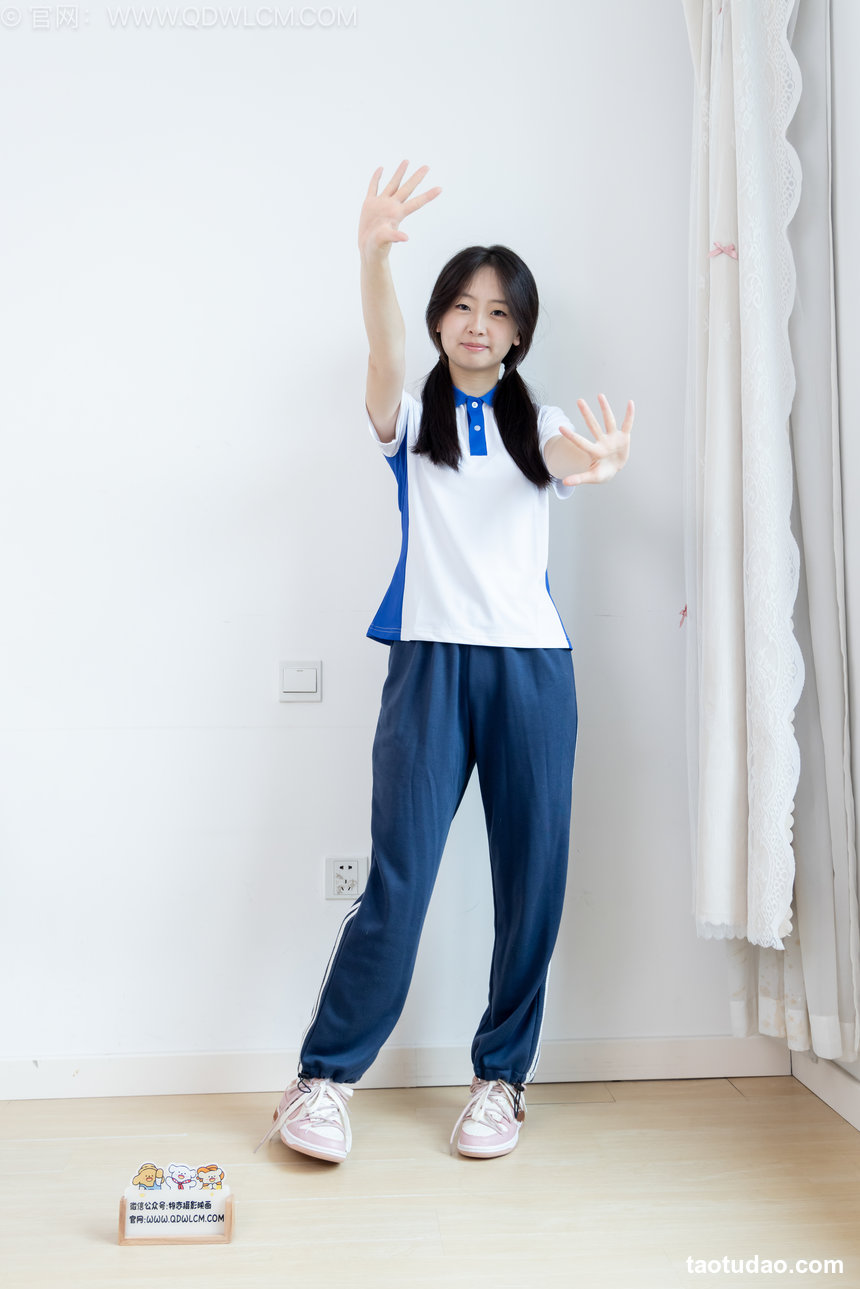 物恋传媒 No.2735 萌萌-白棉袜、裸足、校服 [155P1V-3.75GB]