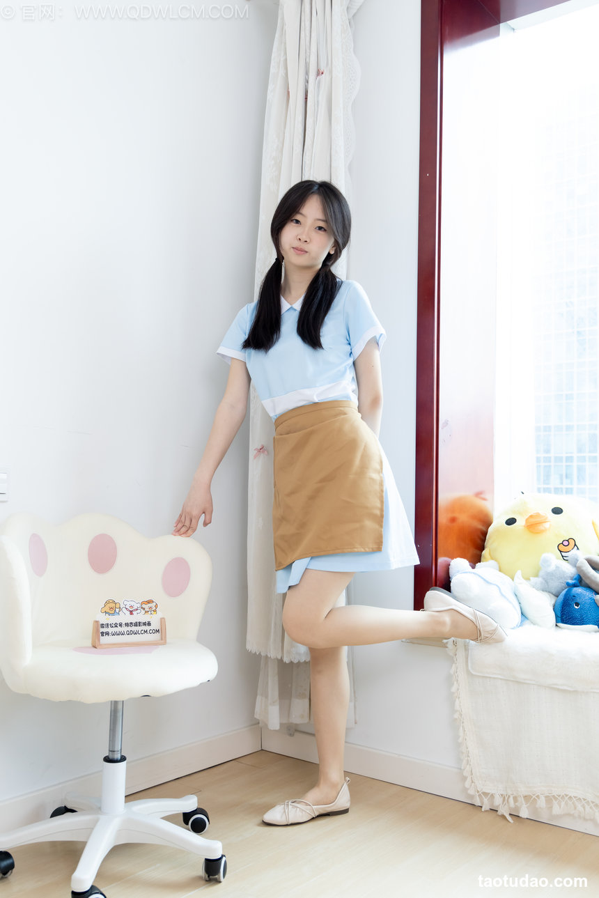 物恋传媒 NO.2742 萌萌-平底鞋、薄肉丝、好利来制服 [153P1V-3.51GB]