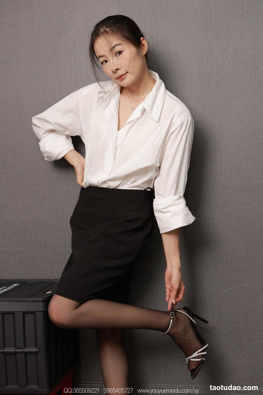 [IESS异思趣向] 2026.06.13 丝享家 2383 小金《美腿白衬衣》[89P-94MB]
