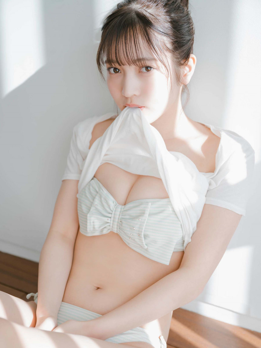 黒嵜菜々子　デジタル写真集　距離感ゼロカノジョ（ 黒嵜菜々子，U-YA