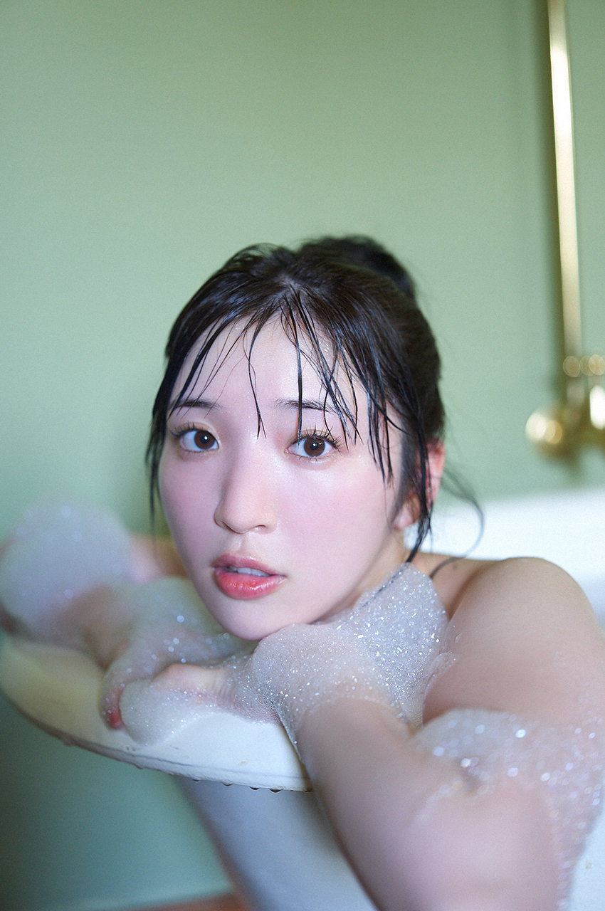 豊田萌絵写真集「AMAZING WORLD」WPB net No.317