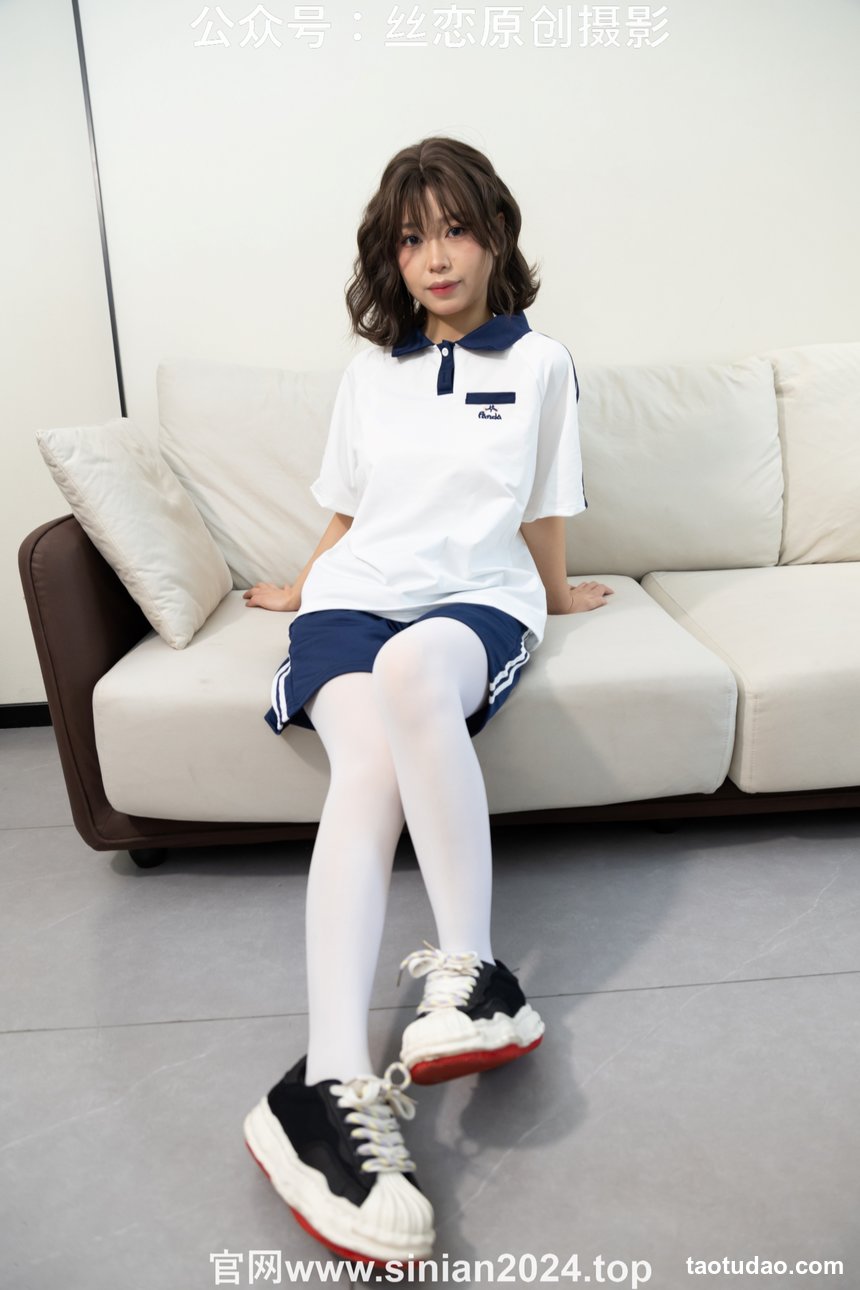 146.丝恋摄影 NO.019 泡芙-厚白丝，白板鞋，水手服[270P+1V／4.35GB]