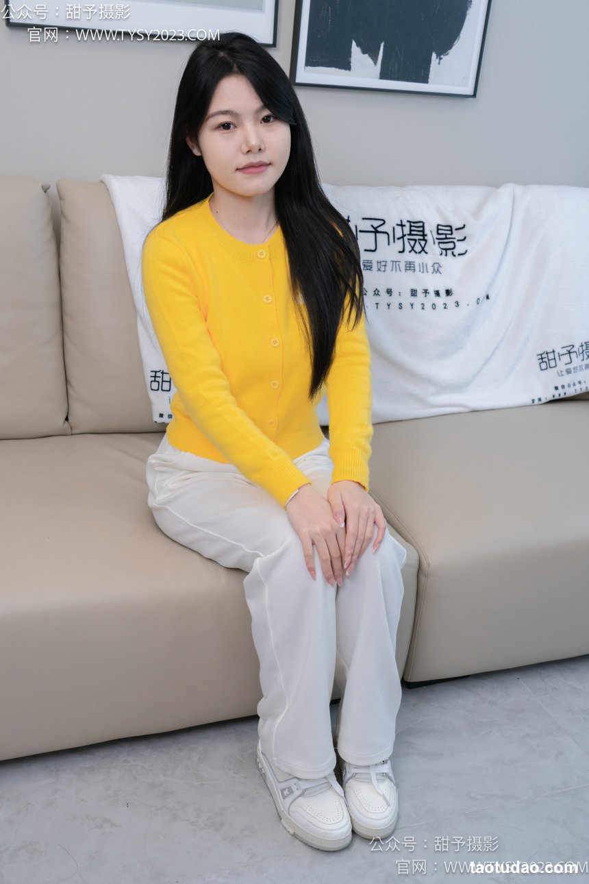 甜予摄影 No.253 果酱-板鞋、白棉袜、裸足