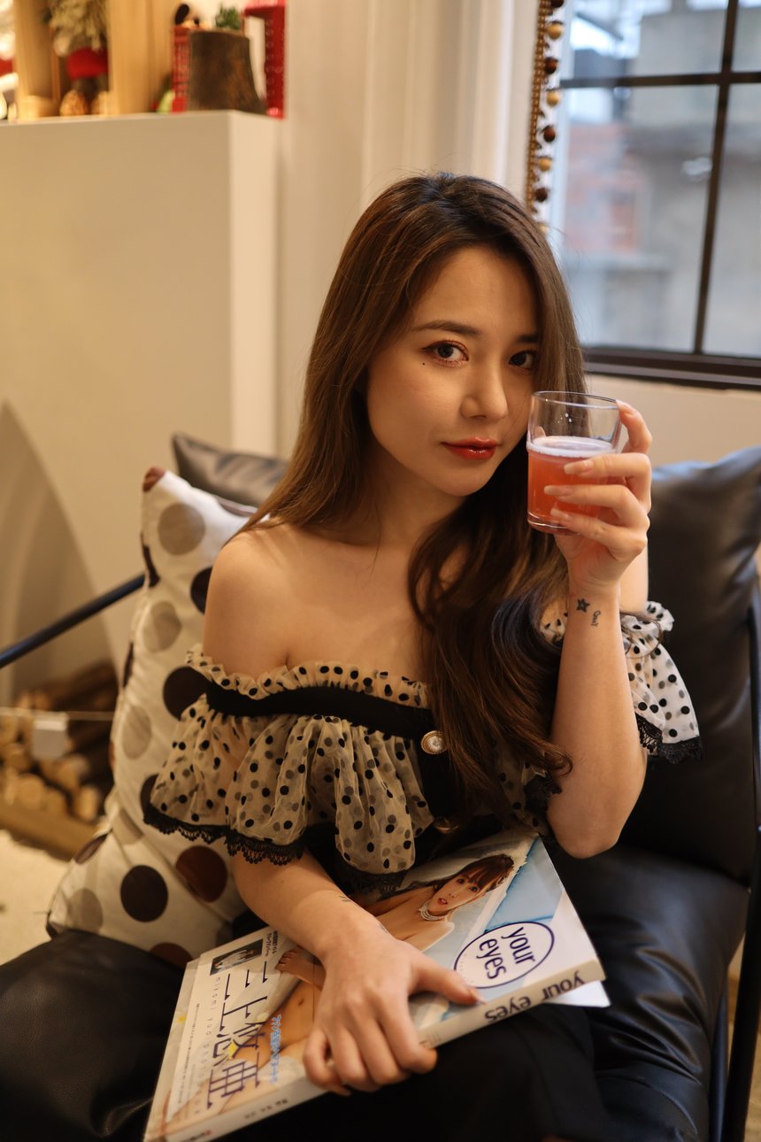 鱼子酱Fish《绝密原版未修私拍》原版写真