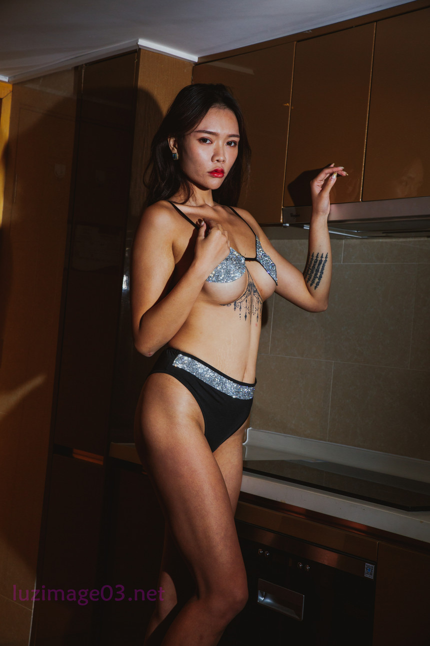 秀人网 娜比 私拍套图