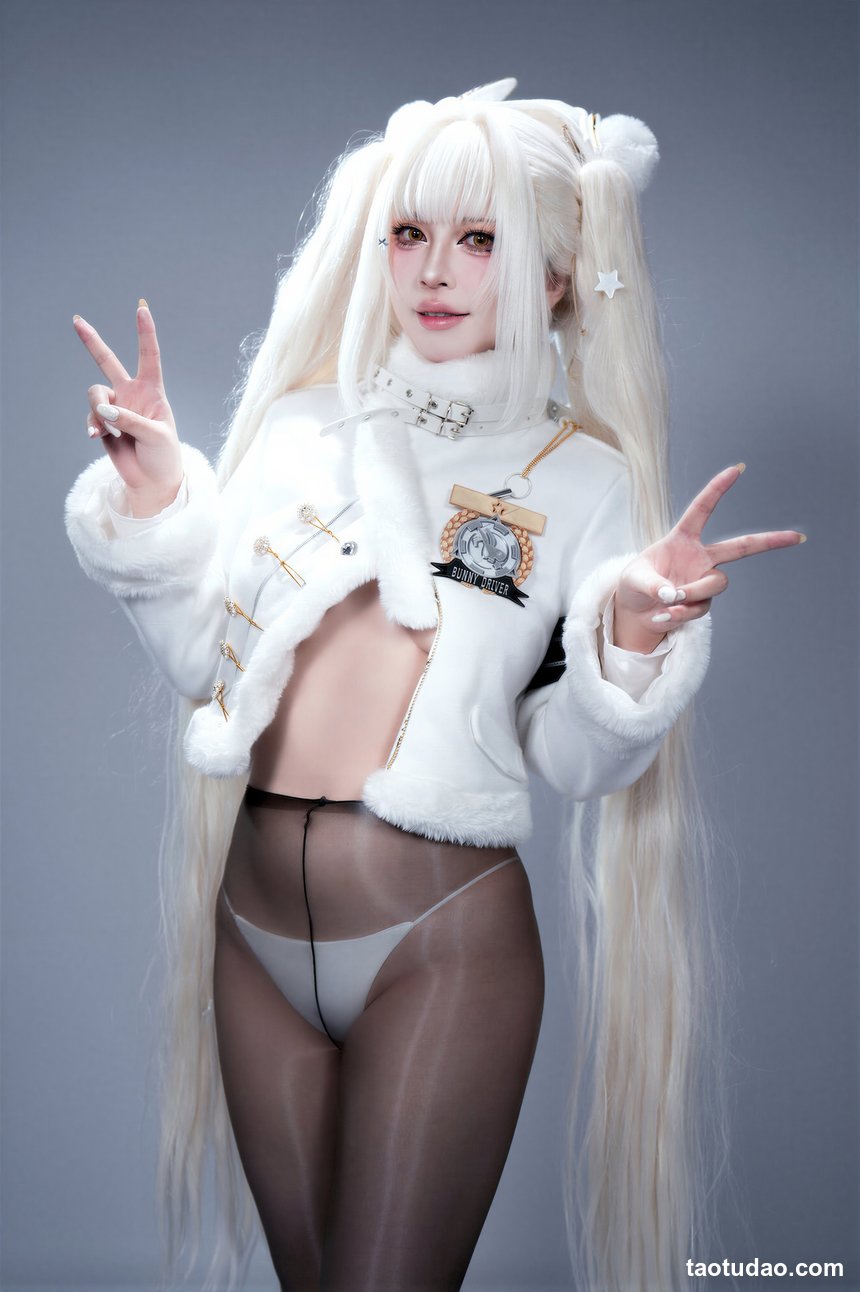 半半子 – NO.113 Nikke胜利女神 布兰儿 幸运特快车