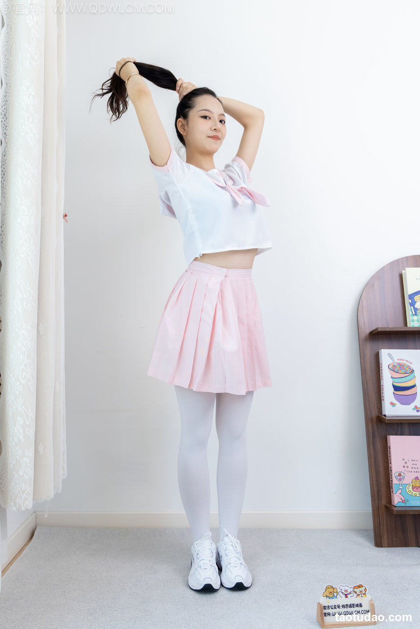 物恋传媒 No.2810 小泽-运动鞋、厚白丝、jk制服 [168P1V-4.40GB]