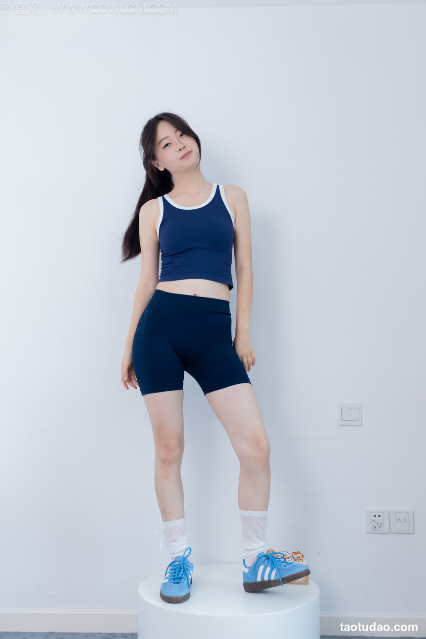 物恋传媒 No.2822 萌萌-帆布鞋、纯白棉袜、裸足 [150P1V-3.10GB]