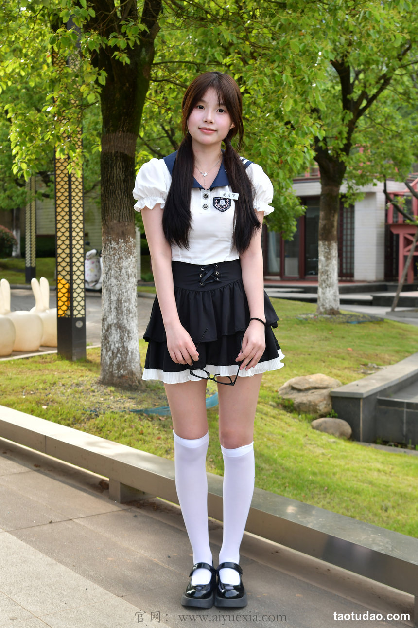 爱月下 NO.791 兔兔【林间甜妹】林间清风光影里，JK少女尽显元气娇俏