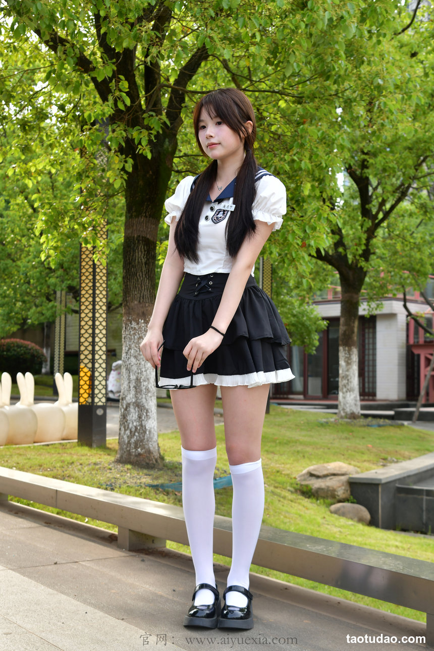 爱月下 NO.791 兔兔【林间甜妹】林间清风光影里，JK少女尽显元气娇俏