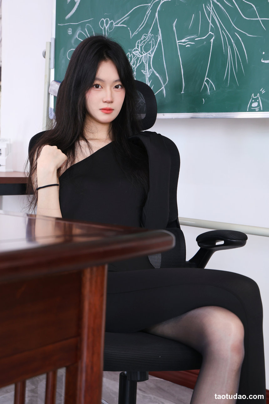 绮梦摄影 2026.08.17 No.724 小艺 珍藏无修无水印版